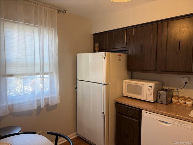 68 Bon Aire Circle P 10, Suffern, NY 10901