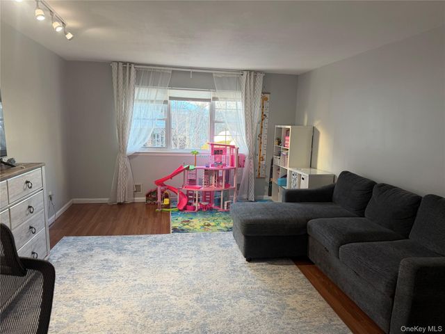 68 Bon Aire Circle P 10, Suffern, NY 10901