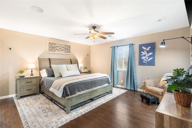 9248 E McNelly Road, Bentonville, AR 72712