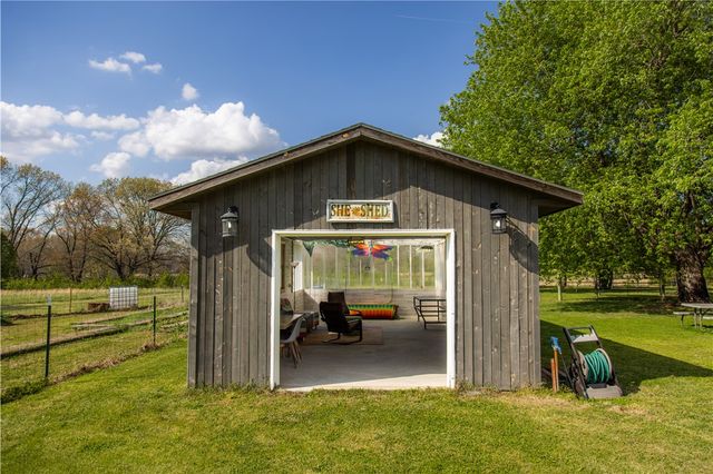 9248 E McNelly Road, Bentonville, AR 72712