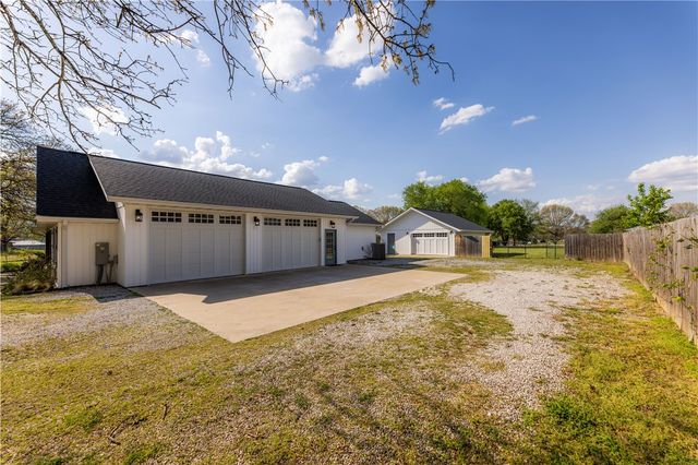9248 E McNelly Road, Bentonville, AR 72712