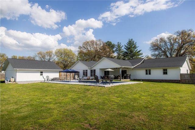 9248 E McNelly Road, Bentonville, AR 72712
