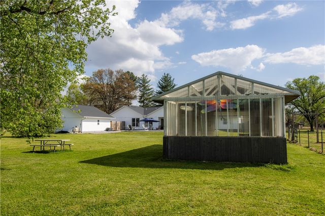 9248 E McNelly Road, Bentonville, AR 72712