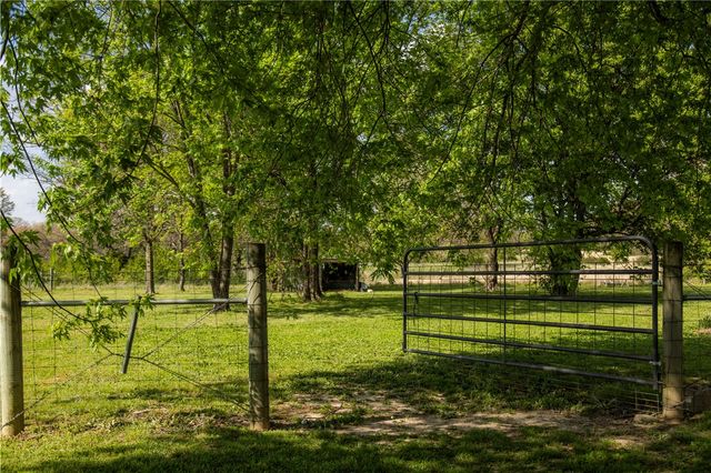 9248 E McNelly Road, Bentonville, AR 72712
