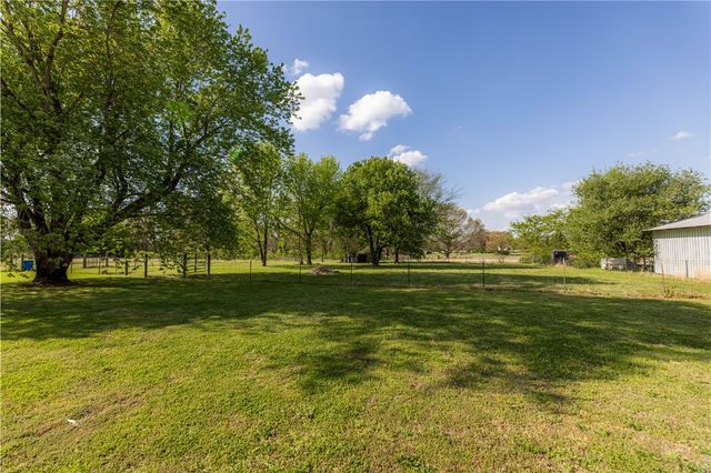 9248 E McNelly Road, Bentonville, AR 72712