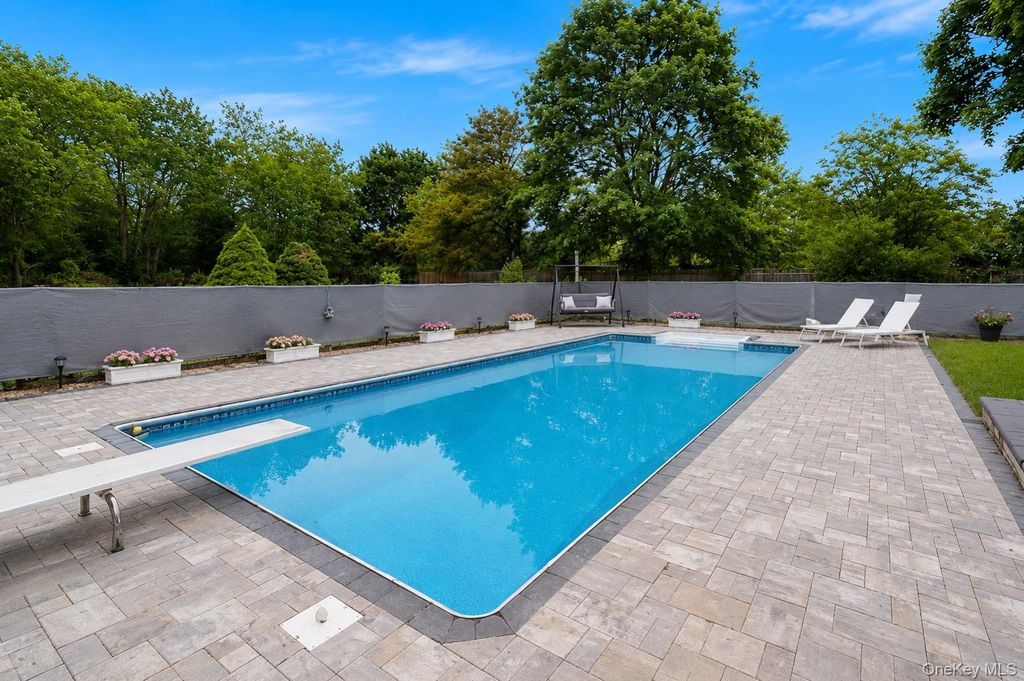 25 Charter Avenue, Dix Hills, NY 11746 — photo 3