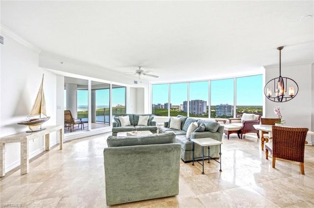 60 Seagate DR 1606, Naples, FL 34103
