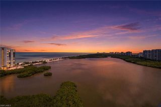 60 Seagate DR 1606, Naples, FL 34103