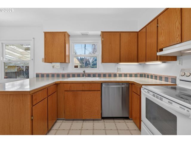 4506 Se ADAMS St, Milwaukie, OR 97222