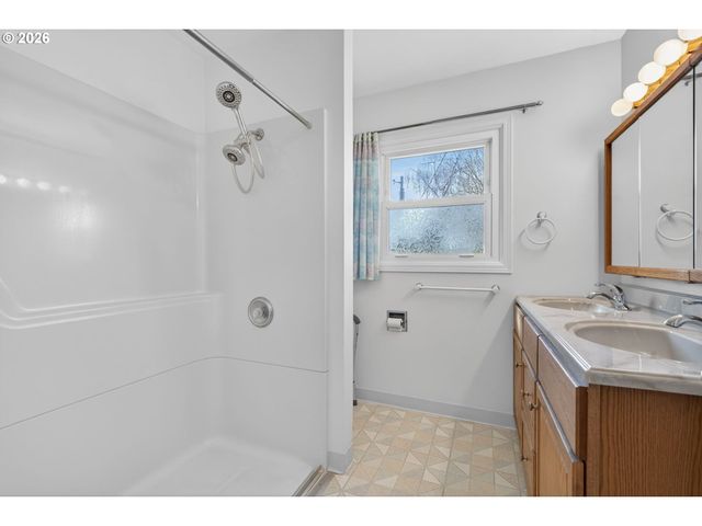 4506 Se ADAMS St, Milwaukie, OR 97222