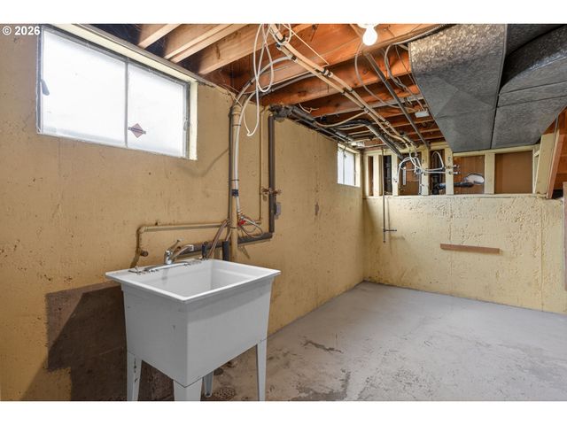 4506 Se ADAMS St, Milwaukie, OR 97222