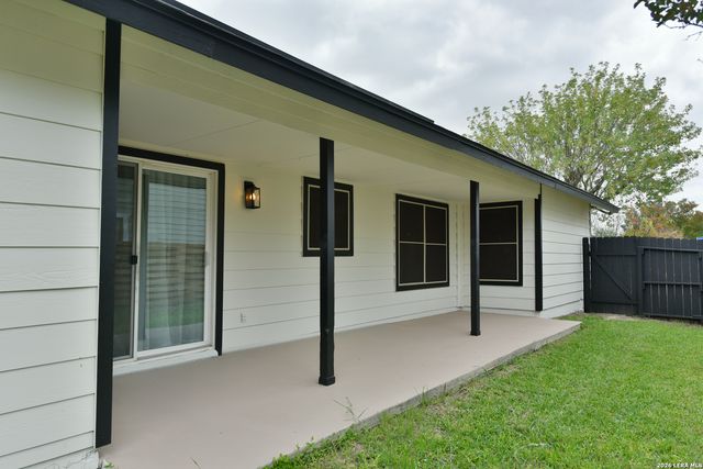 102 Saddlebrook, San Antonio, TX 78245