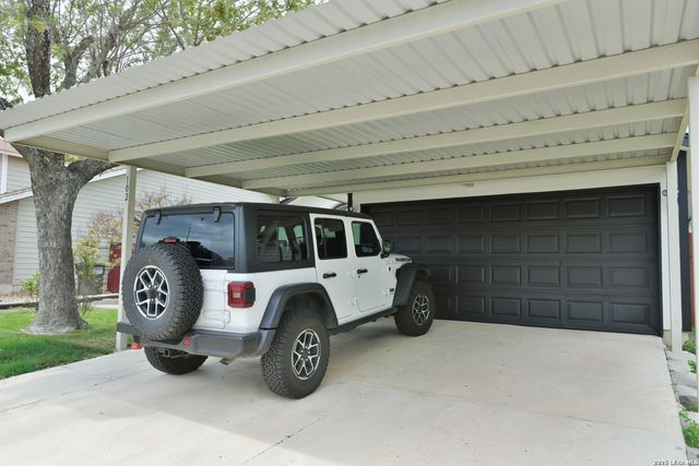102 Saddlebrook, San Antonio, TX 78245