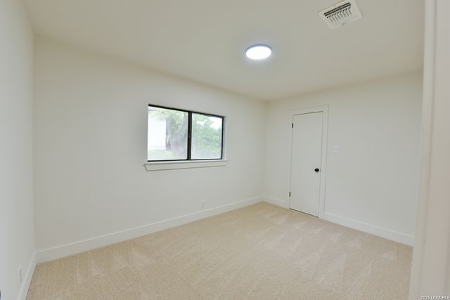 102 Saddlebrook, San Antonio, TX 78245