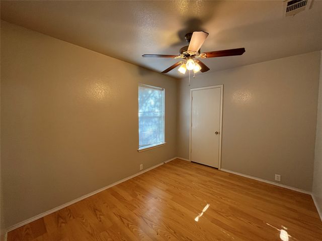 4201 Vinyard Way, Denton, TX 76226