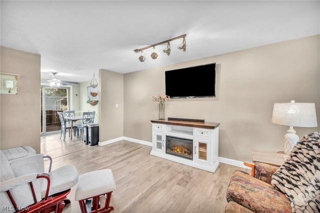 1045 Deleone Drive, Kent, OH 44240
