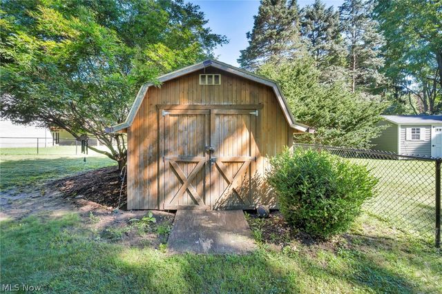 1045 Deleone Drive, Kent, OH 44240
