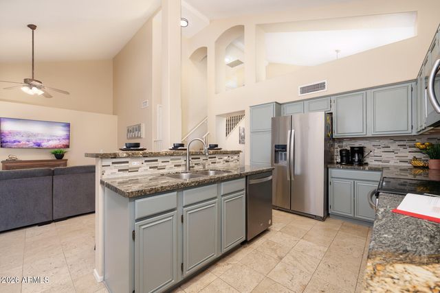 7452 W LOS GATOS Drive, Glendale, AZ 85310