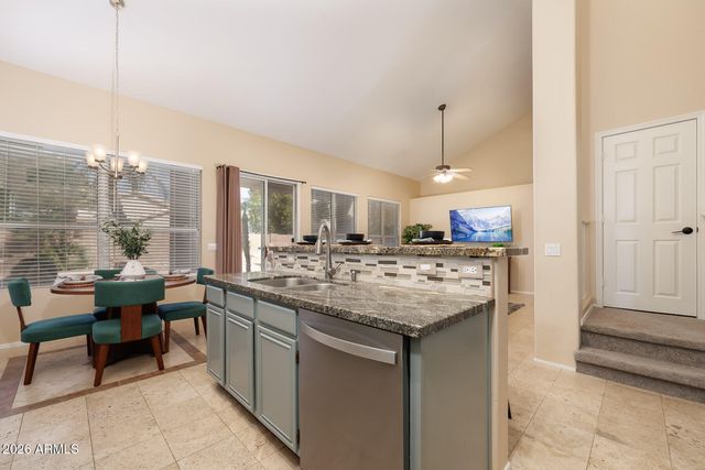 7452 W LOS GATOS Drive, Glendale, AZ 85310