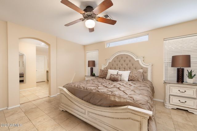 7452 W LOS GATOS Drive, Glendale, AZ 85310