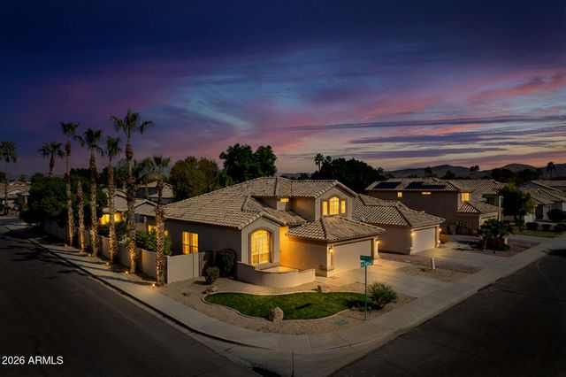 7452 W LOS GATOS Drive, Glendale, AZ 85310