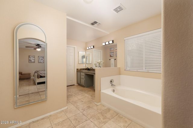 7452 W LOS GATOS Drive, Glendale, AZ 85310