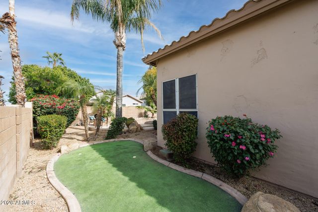 7452 W LOS GATOS Drive, Glendale, AZ 85310