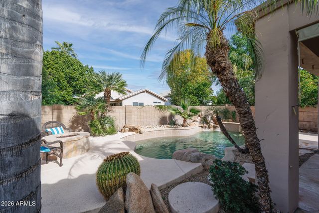 7452 W LOS GATOS Drive, Glendale, AZ 85310