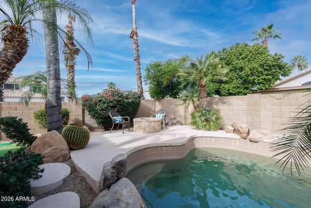 7452 W LOS GATOS Drive, Glendale, AZ 85310