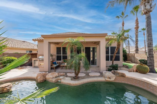 7452 W LOS GATOS Drive, Glendale, AZ 85310