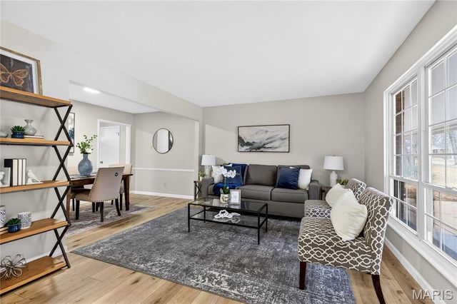 3519 Rue De Renard, Florissant, MO 63034