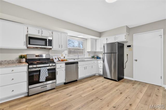 3519 Rue De Renard, Florissant, MO 63034