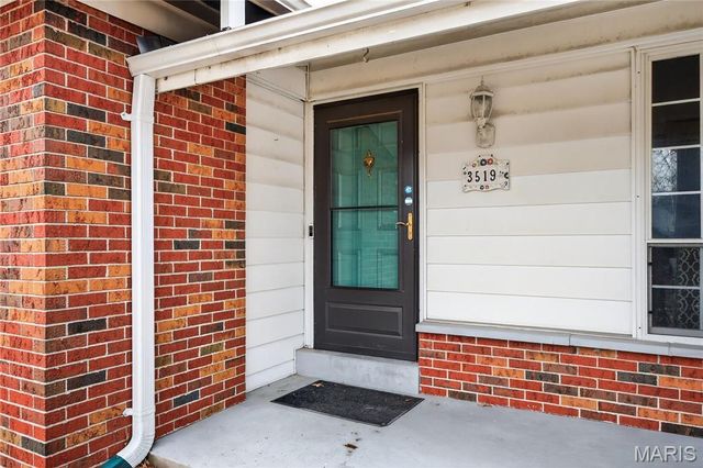 3519 Rue De Renard, Florissant, MO 63034