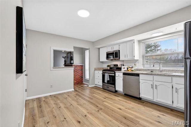 3519 Rue De Renard, Florissant, MO 63034