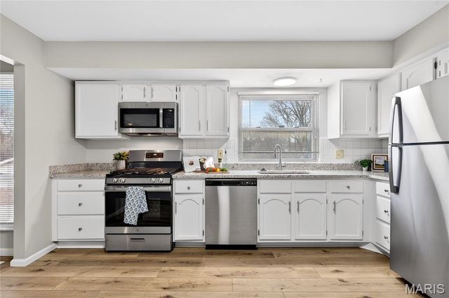 3519 Rue De Renard, Florissant, MO 63034