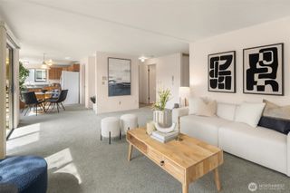 7518 24th Avenue NW #201, Seattle, WA 98117