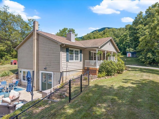 6415 Catawba Creek RD, Troutville, VA 24175