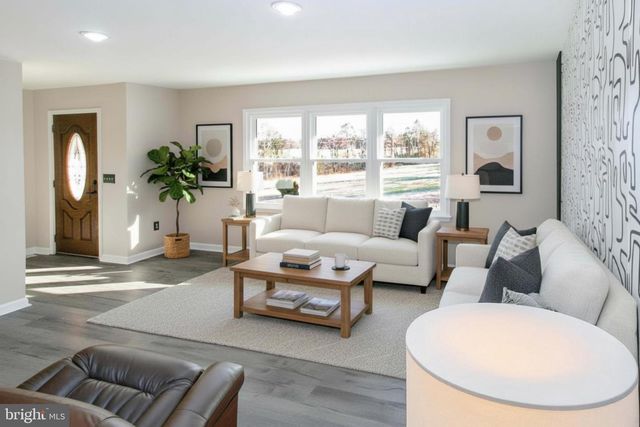 6437 JEFFERSONTON RD, Jeffersonton, VA 22724