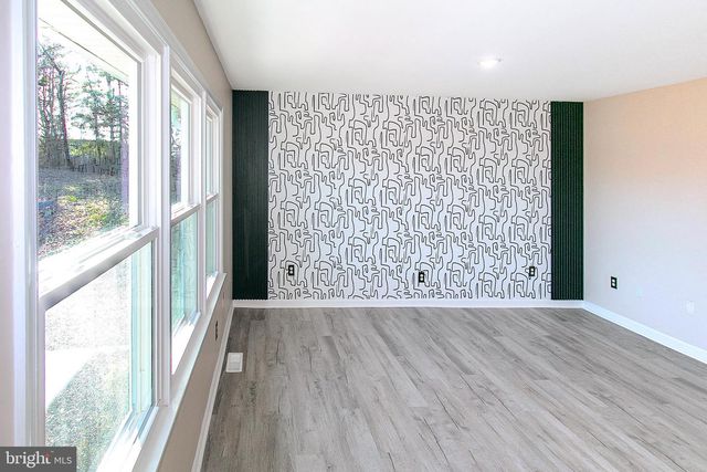 6437 JEFFERSONTON RD, Jeffersonton, VA 22724