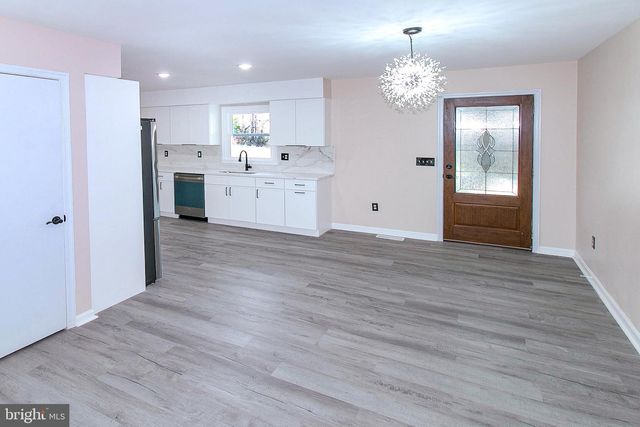 6437 JEFFERSONTON RD, Jeffersonton, VA 22724