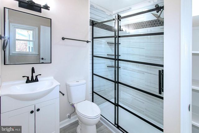 6437 JEFFERSONTON RD, Jeffersonton, VA 22724