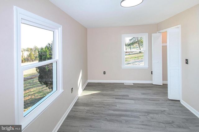 6437 JEFFERSONTON RD, Jeffersonton, VA 22724