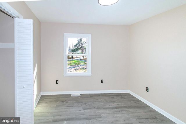 6437 JEFFERSONTON RD, Jeffersonton, VA 22724