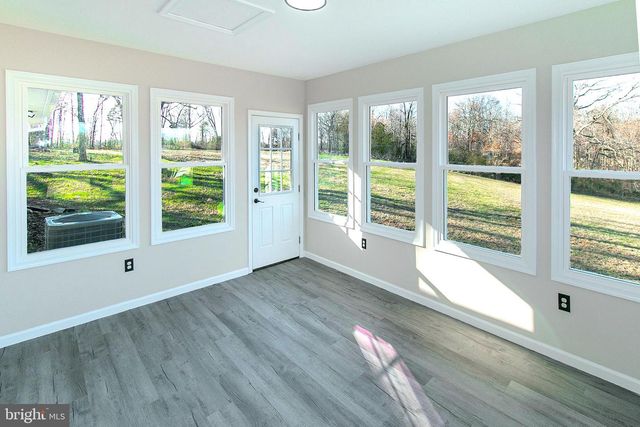 6437 JEFFERSONTON RD, Jeffersonton, VA 22724