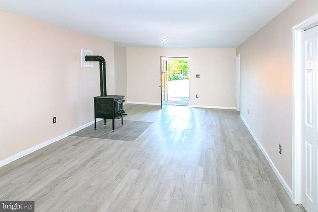 6437 JEFFERSONTON RD, Jeffersonton, VA 22724