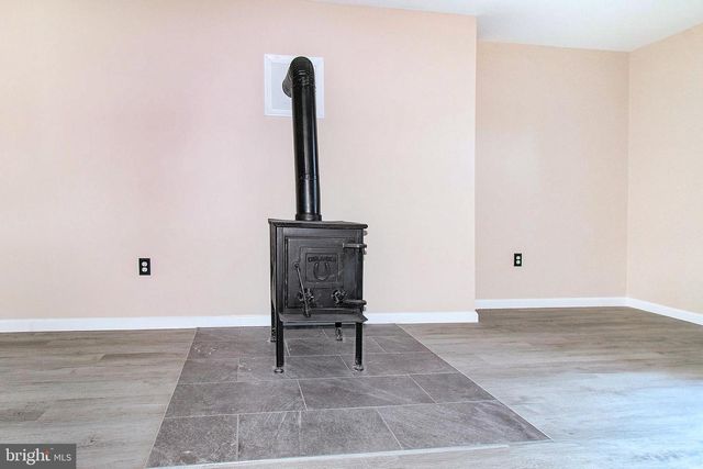 6437 JEFFERSONTON RD, Jeffersonton, VA 22724