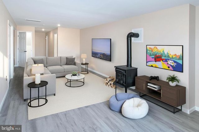 6437 JEFFERSONTON RD, Jeffersonton, VA 22724