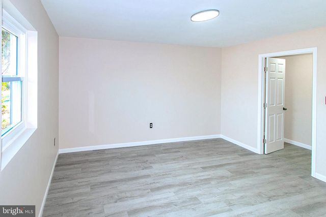 6437 JEFFERSONTON RD, Jeffersonton, VA 22724