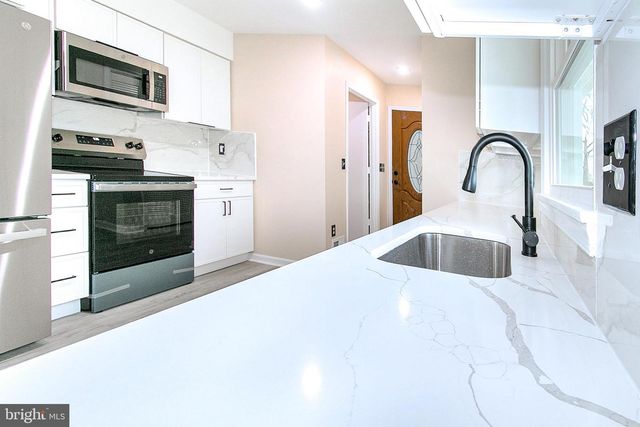 6437 JEFFERSONTON RD, Jeffersonton, VA 22724