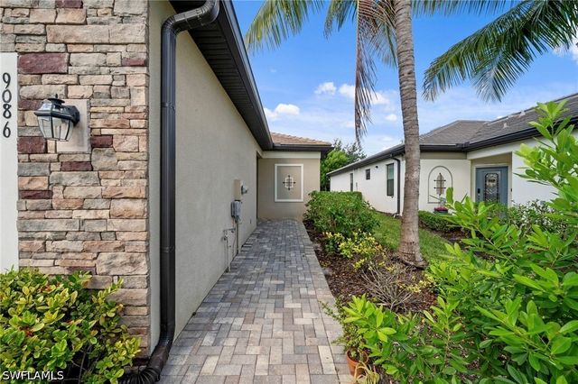 9086 Woodhurst DR, Naples, FL 34120